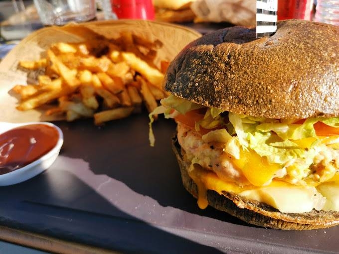 Cave à burger - La Cave à Pizza - Saint-Cyr-sur-Mer - burger du mois cave a burger