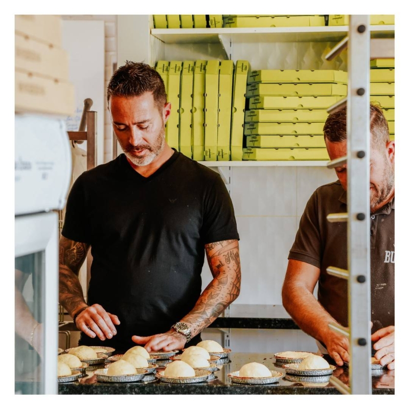 Le restaurant - La Cave à Pizza - Saint-Cyr-sur-Mer - burger du mois cave a burger